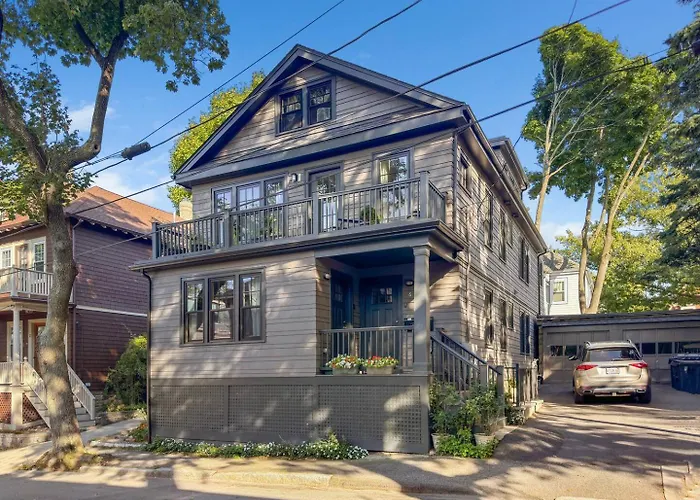 Luxurious Cambridge Room Steps From Harvard U