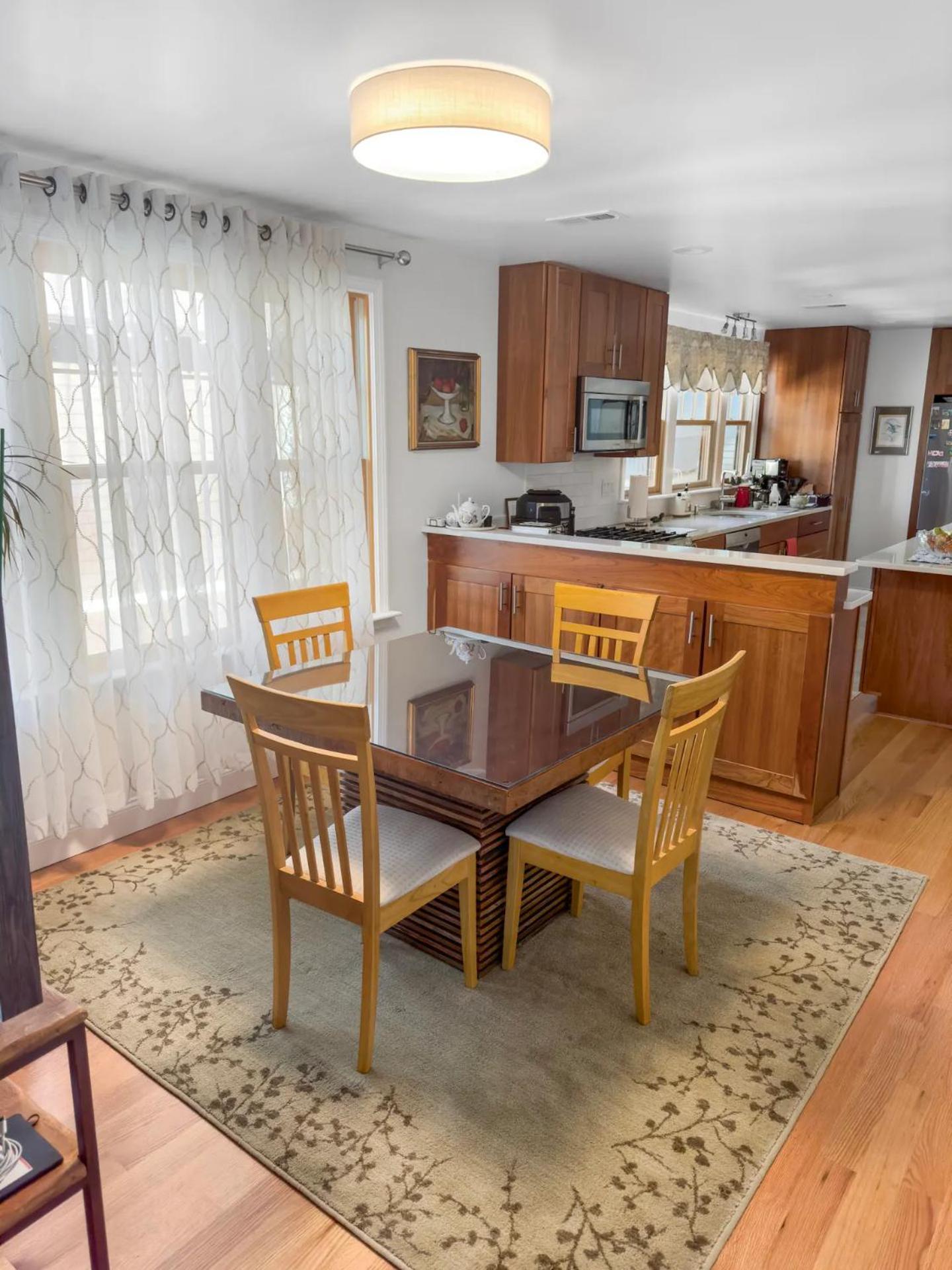 Luxurious Steps From Harvard U Privatunterkunft
